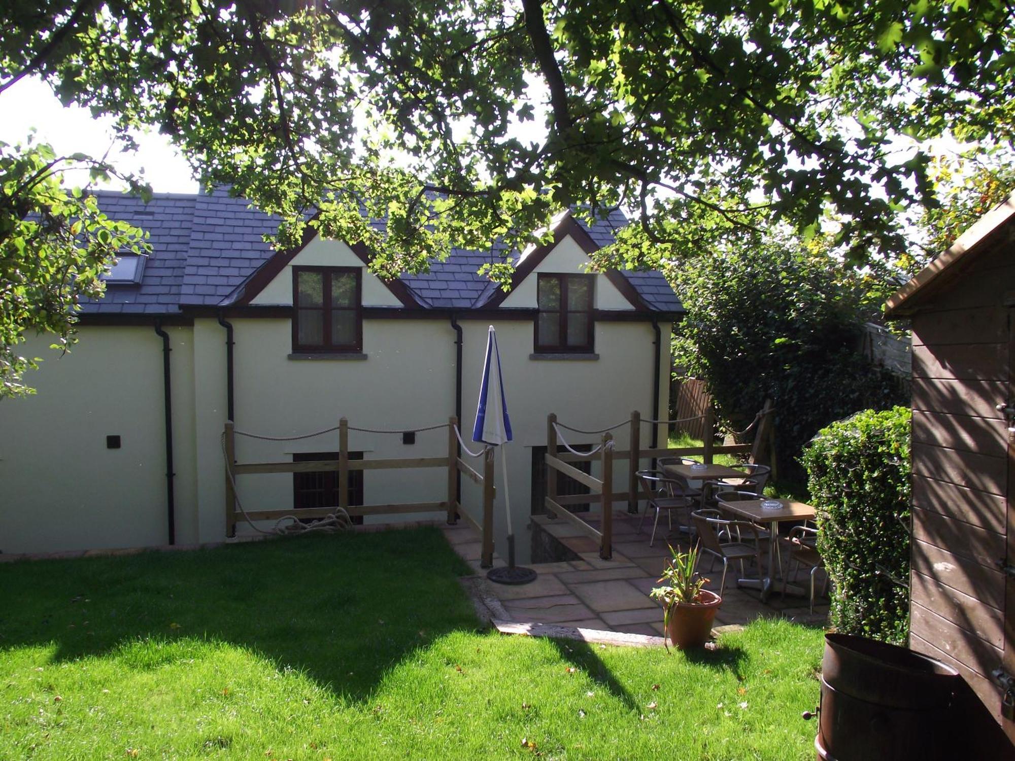 Carpenters Cottages Llanishen Eksteriør bilde